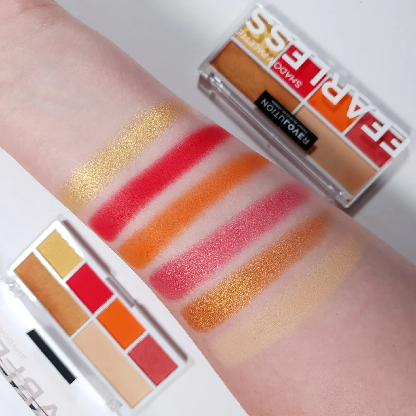 RELOVE COLOUR PLAY FEARLESS SHADOW PALETTE